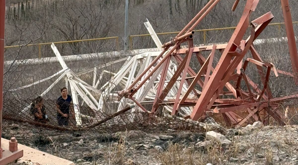 Senderistas solicitan retirar antena que bloquea camino en el Cerro de la Memoria de Los Mochis