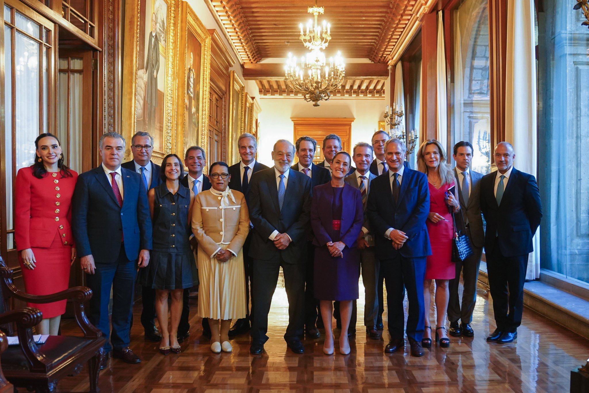 Sheinbaum concluye reunión con empresarios en el Palacio Nacional: 