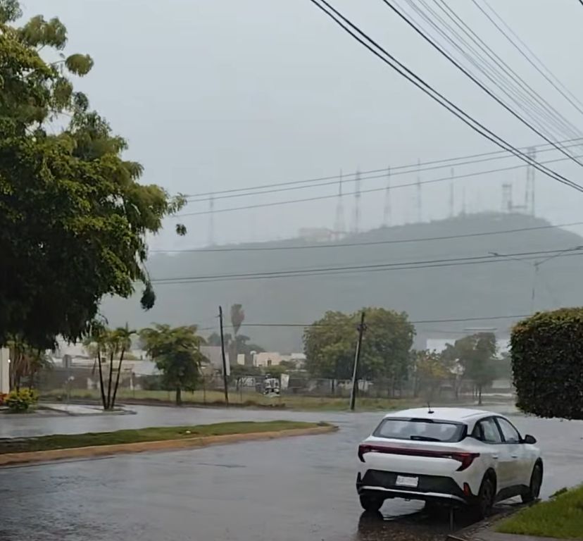 Tormenta eléctrica ascendente ya cubre la mayor parte del municipio de Ahome