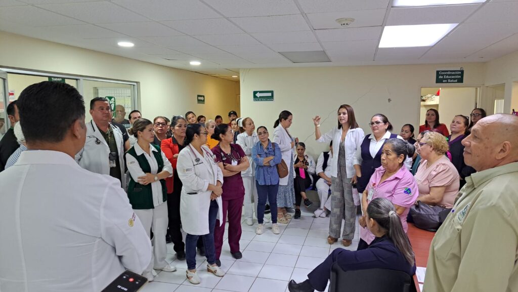 Trabajadores de Hospital IMSS Bienestar Guamúchil piden certeza ante cierre por fallas estructurales