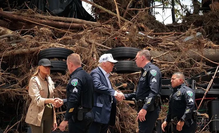 Trump visita Texas tras devastadoras inundaciones que dejan más de 120 muertos en la región