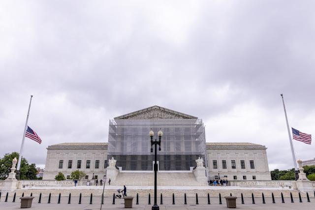 Trump recibe luz verde del Supremo para reducir personal en Educación