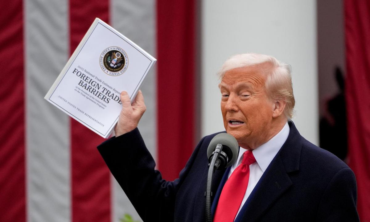 Donald Trump anuncia paquete de aranceles a nuevos países, entre ellos Irak y Filipinas