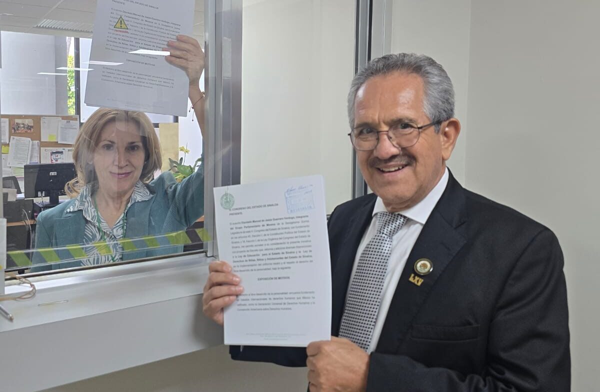 Uniformes neutros en escuelas de Sinaloa