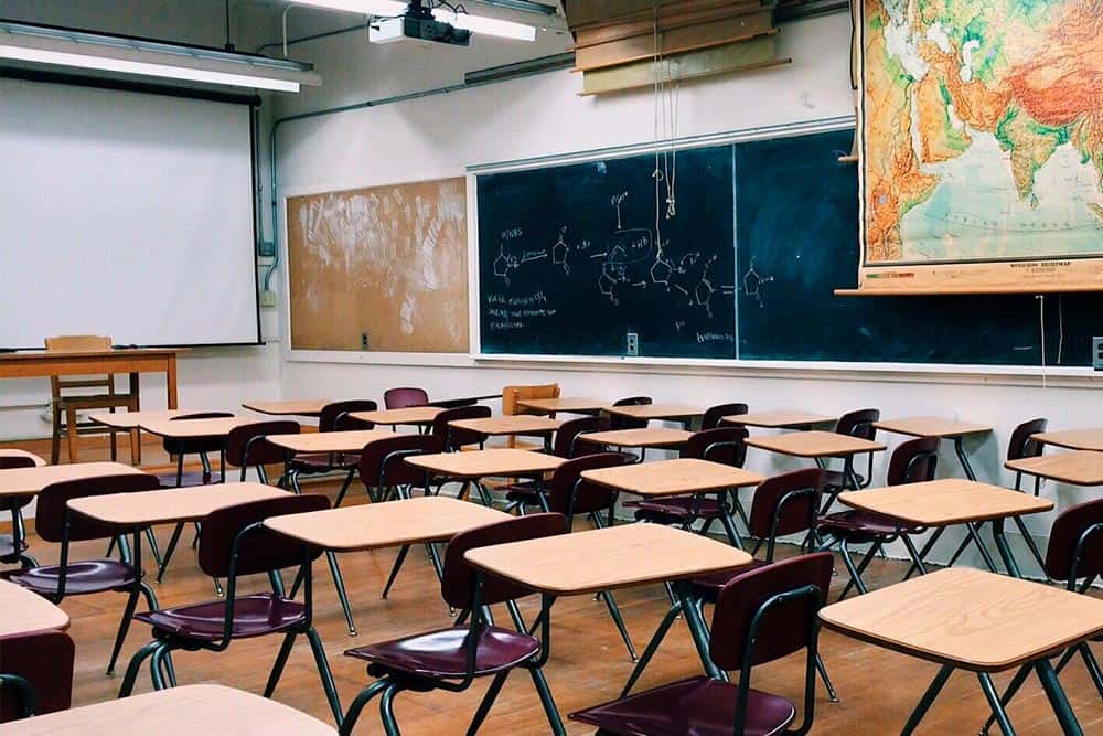 Salón de clases vacío
