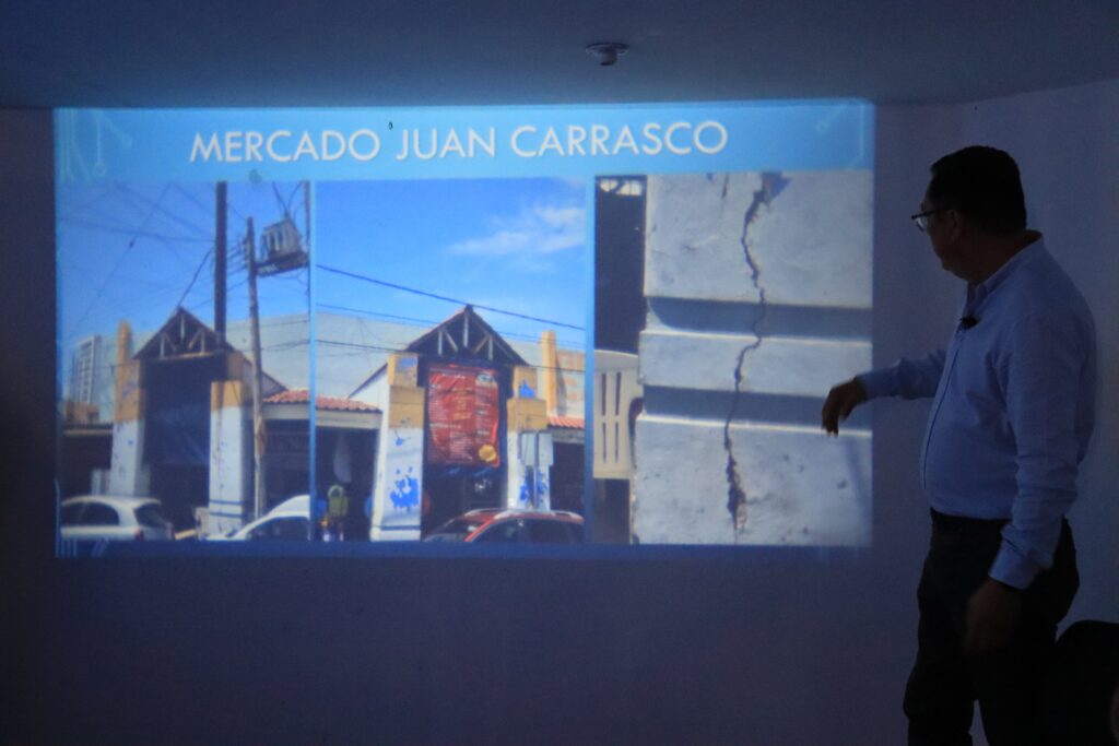 Felipe Parada en conferencia