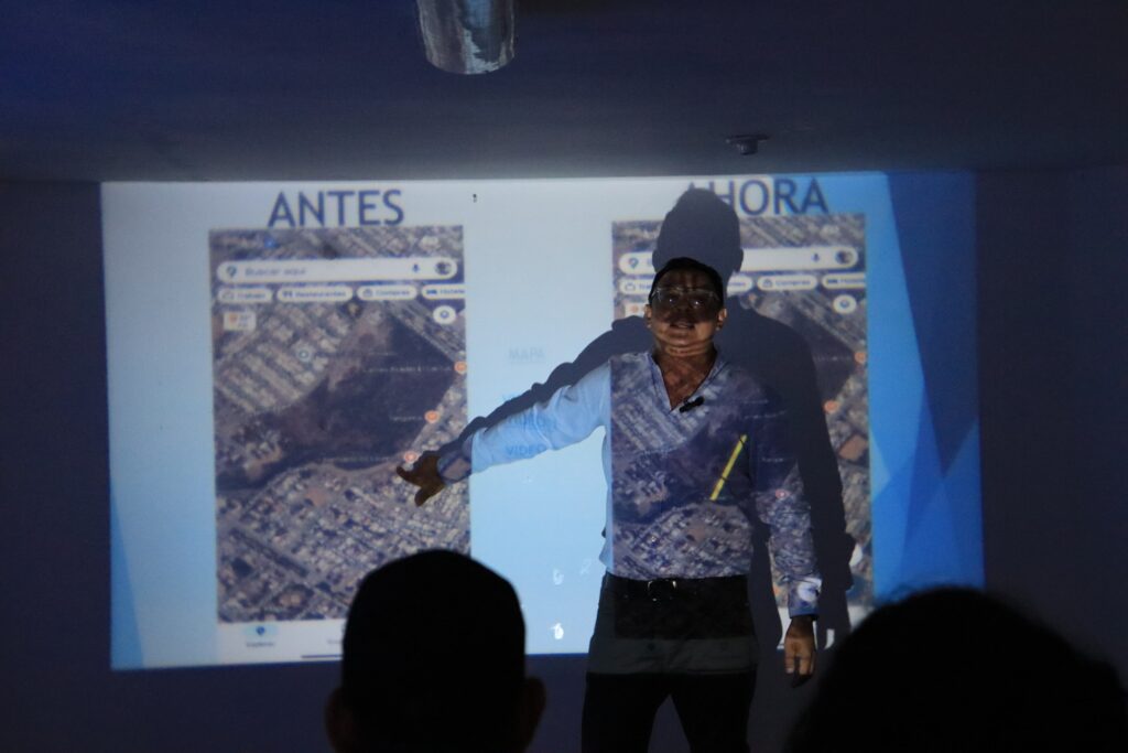 Felipe Parada en conferencia