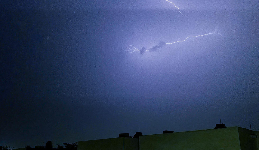 Relámpago en el cielo