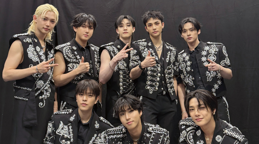 Stray Kids.