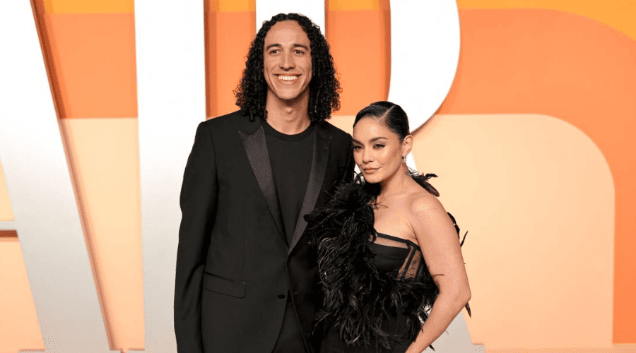 Vanessa Hudgens y Cole Tucker.