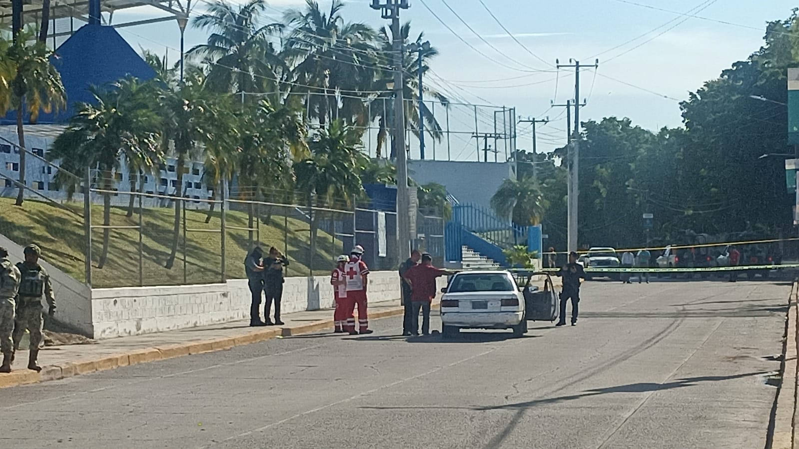 Armando Roberto era policía municipal asesinan a hombre a bordo de un auto en Culiacán