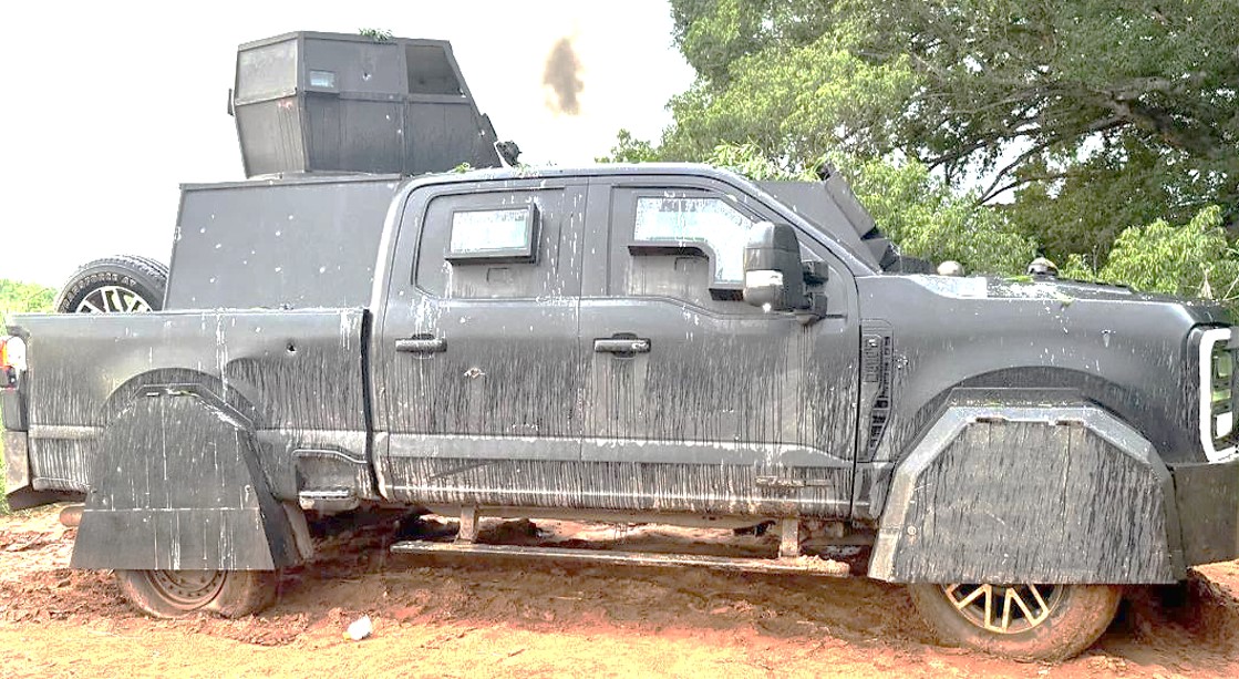 Aseguran un vehículo “monstruo” en comunidad de El Rosario