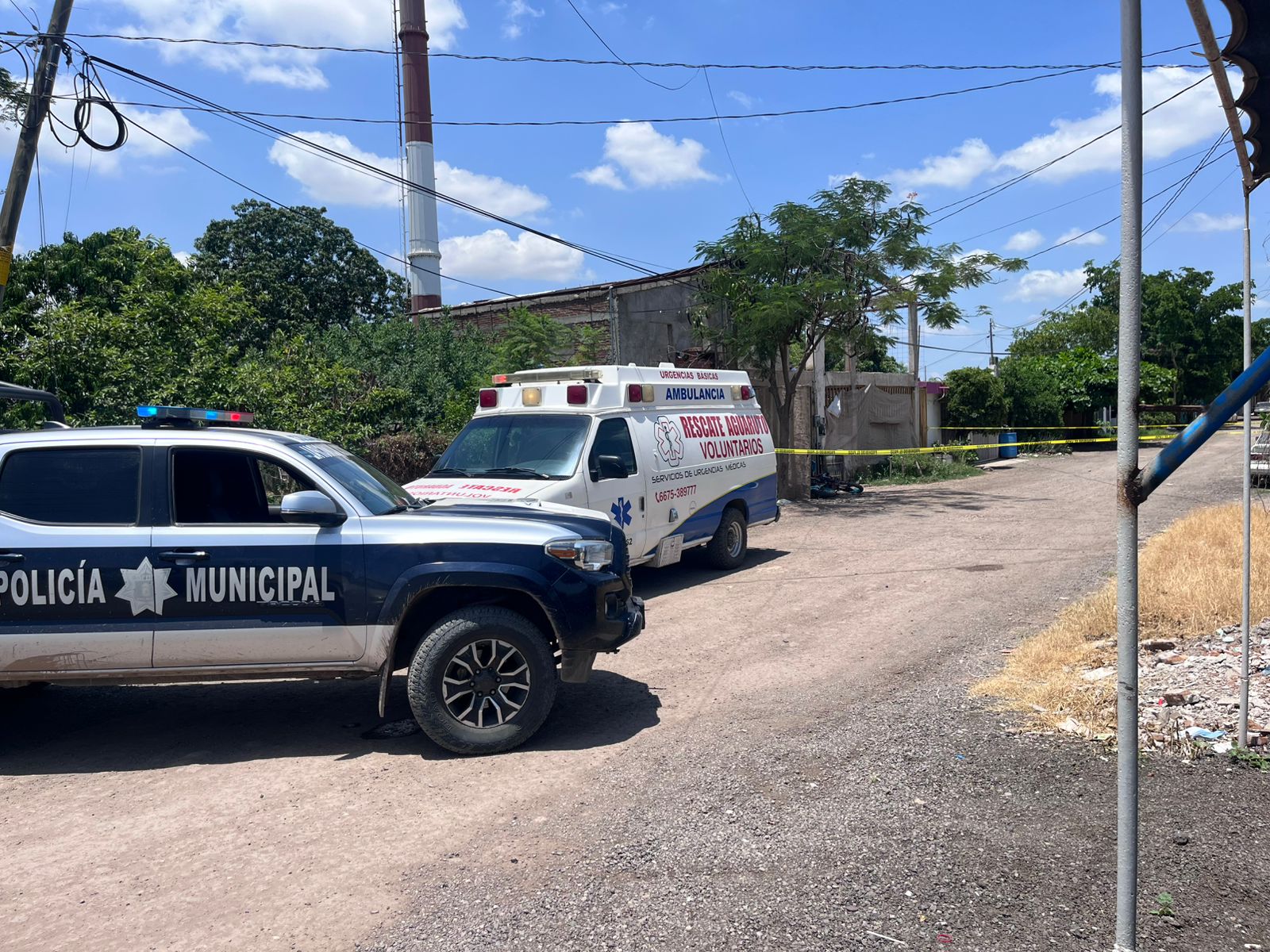 Asesinan a disparos a un joven cuando circulaba en una motocicleta por calles de Aguaruto, Culiacán