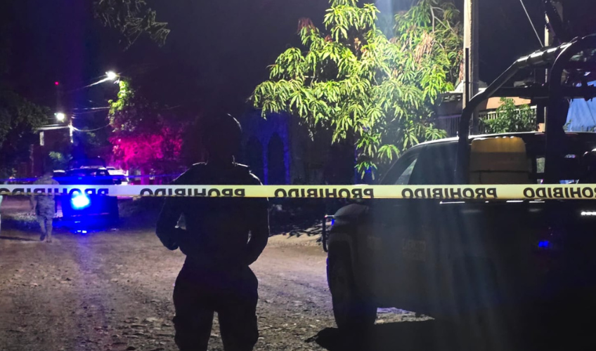Personal de la Marina resguarda lugar de un crimen