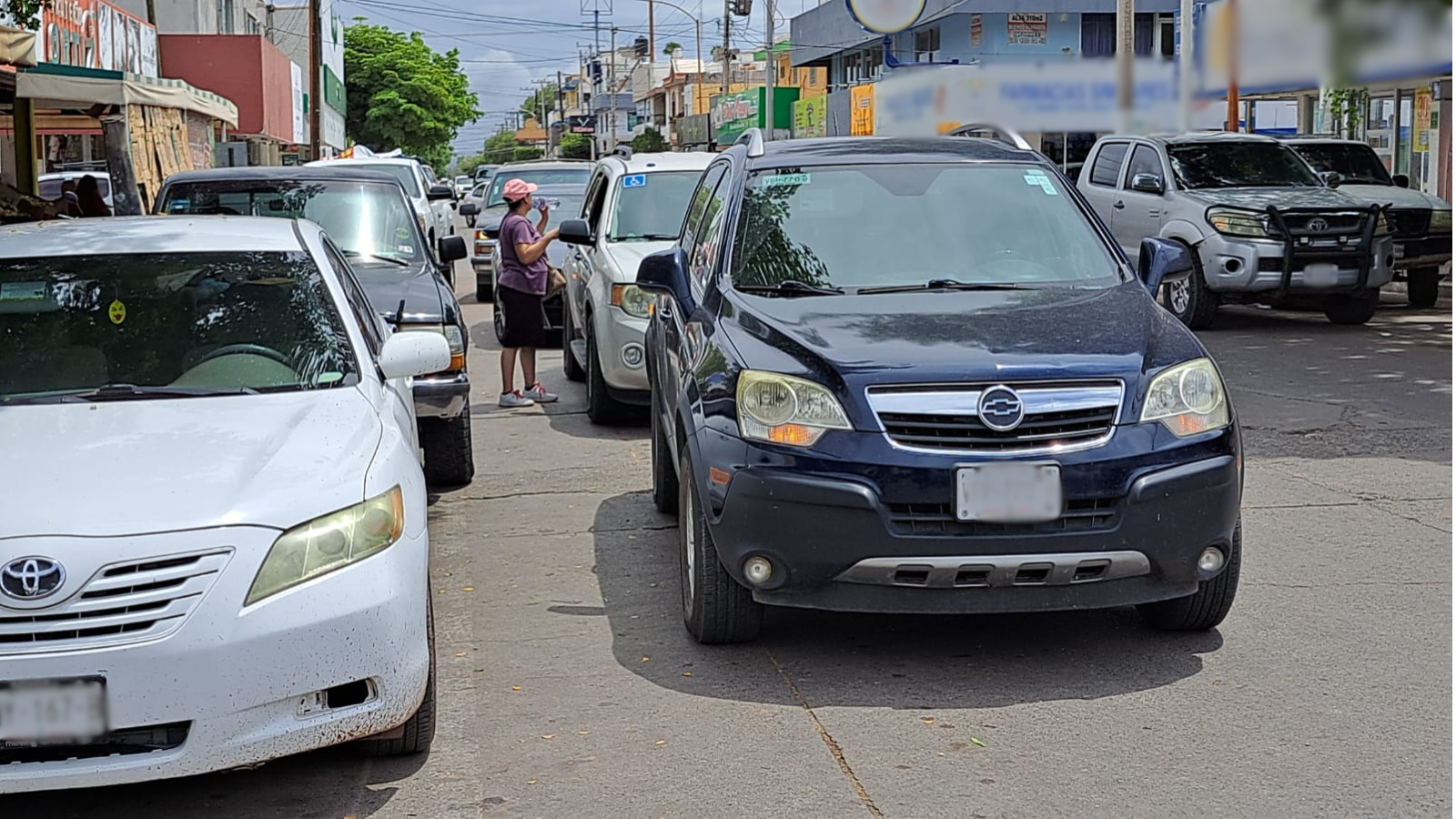 No cesan los castigos por doble fila