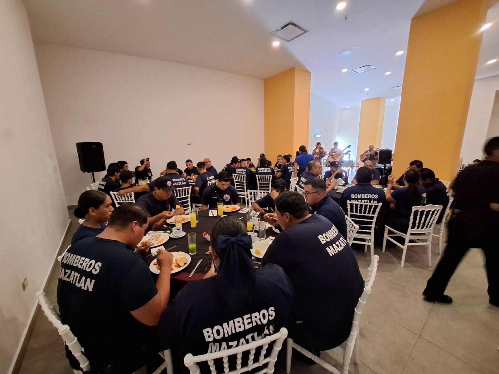 Iniciativa privada agradece a Bomberos Mazatlán