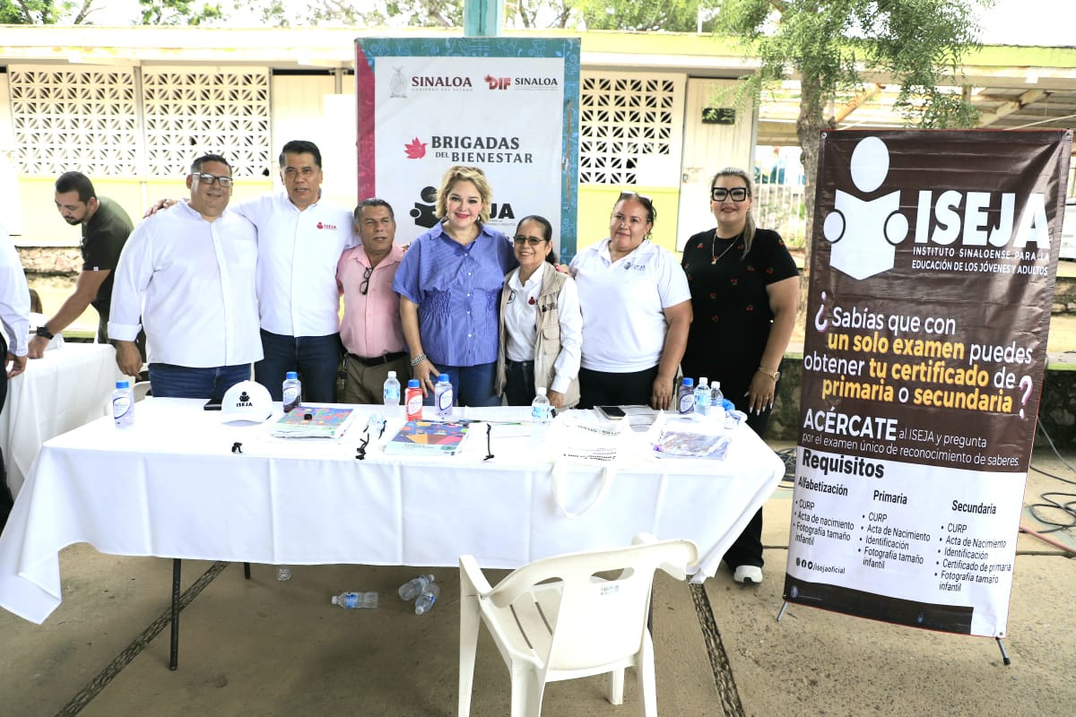 Eneyda Rocha presente en la Brigada del Bienestar realizada en El Habal.