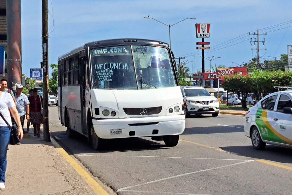 Transporte urbano en Mazatlán.