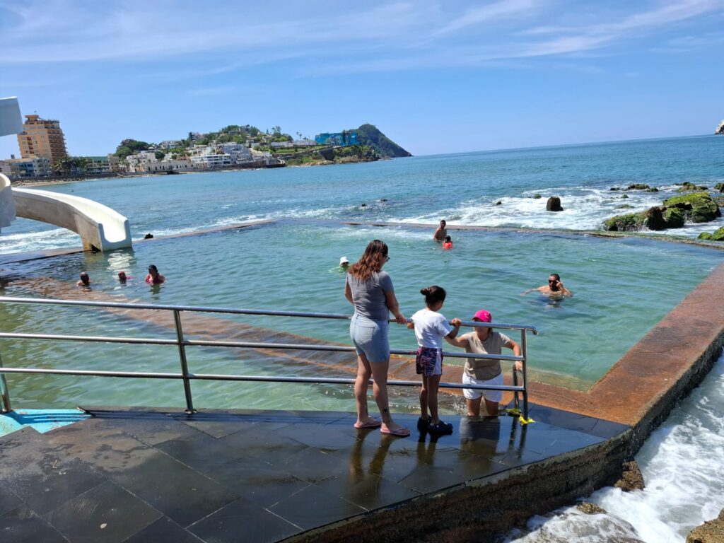 Carpa Olivera una de las albercas marinas del mundo