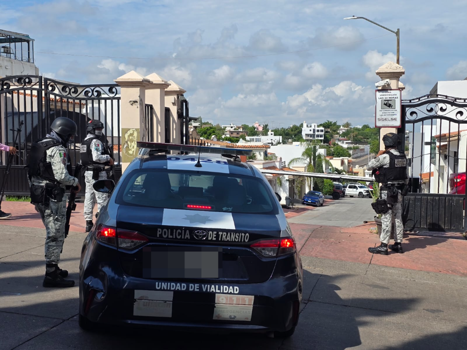 Catean dos viviendas durante operativo en privada de Colinas del Rey, Culiacán
