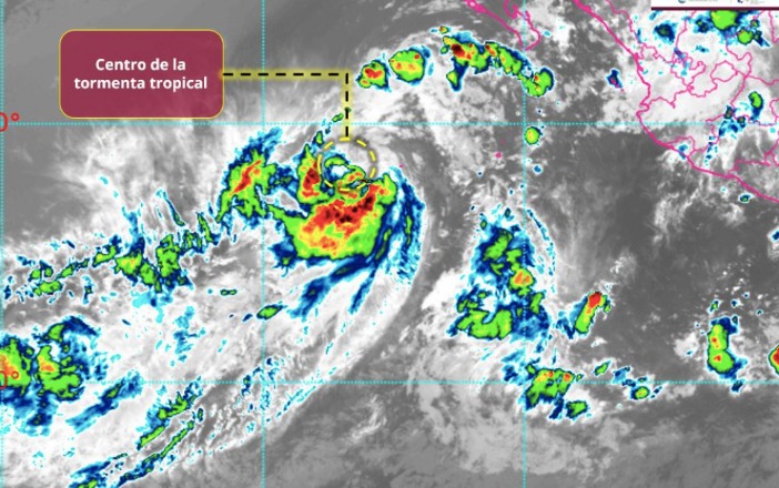 Centro de la tormenta tropical Juliette en el océano Pacífico, alejándose de México. SMN