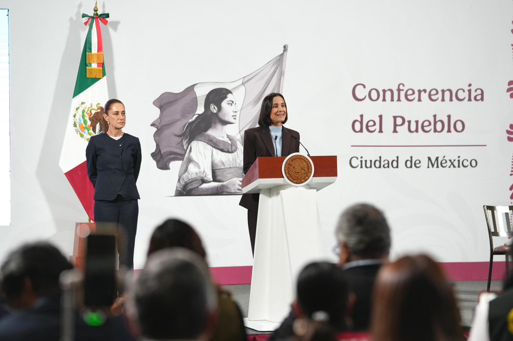 Claudia Sheinbaum y Luz Elena González Escobar