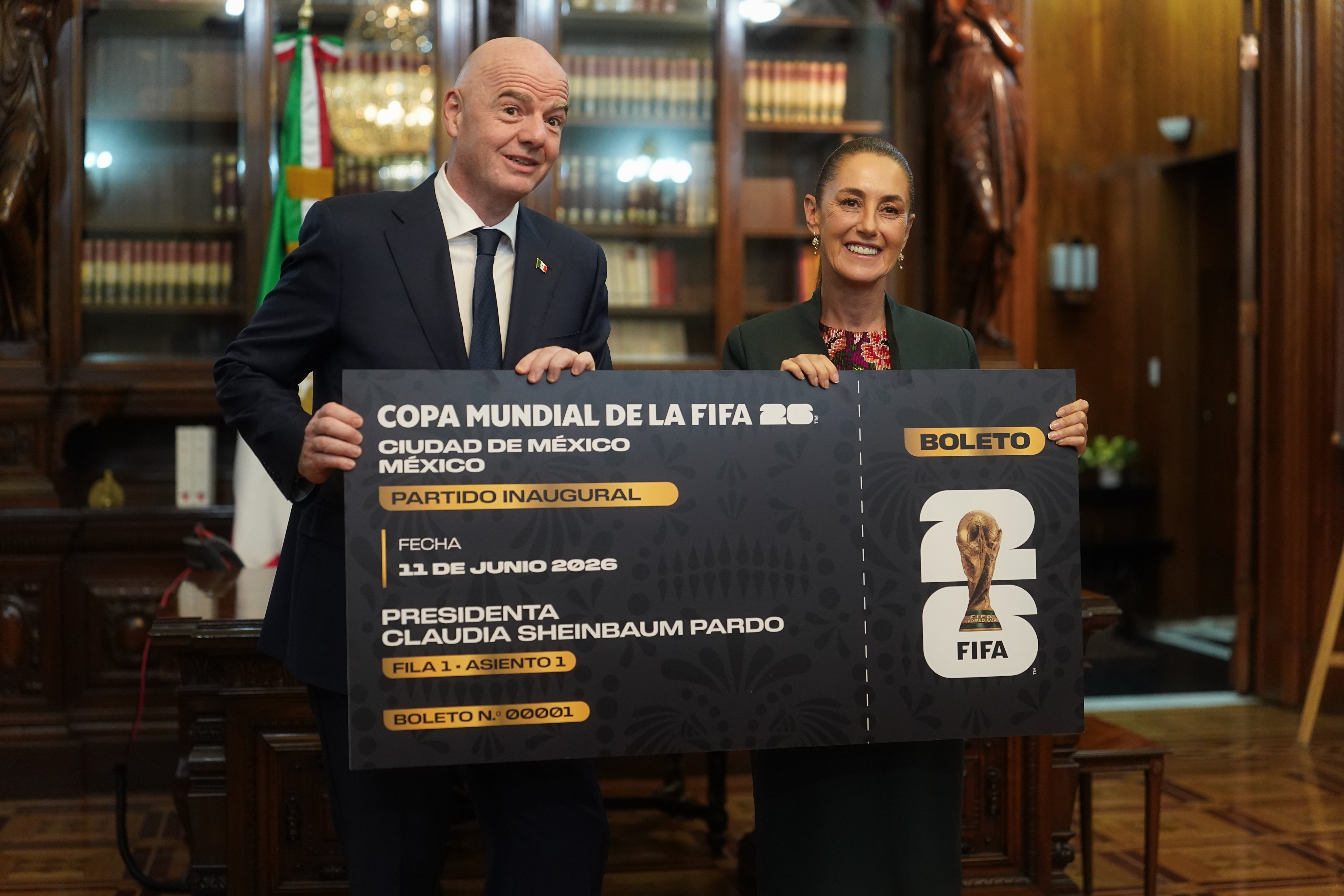 Claudia Sheinbaum y el presidente de la FIFA, Gianni Infantino