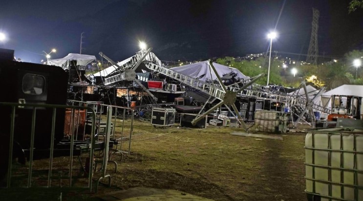 Imputan a 5 rescatistas por colapso de escenario durante mitin de MC en Nuevo León
