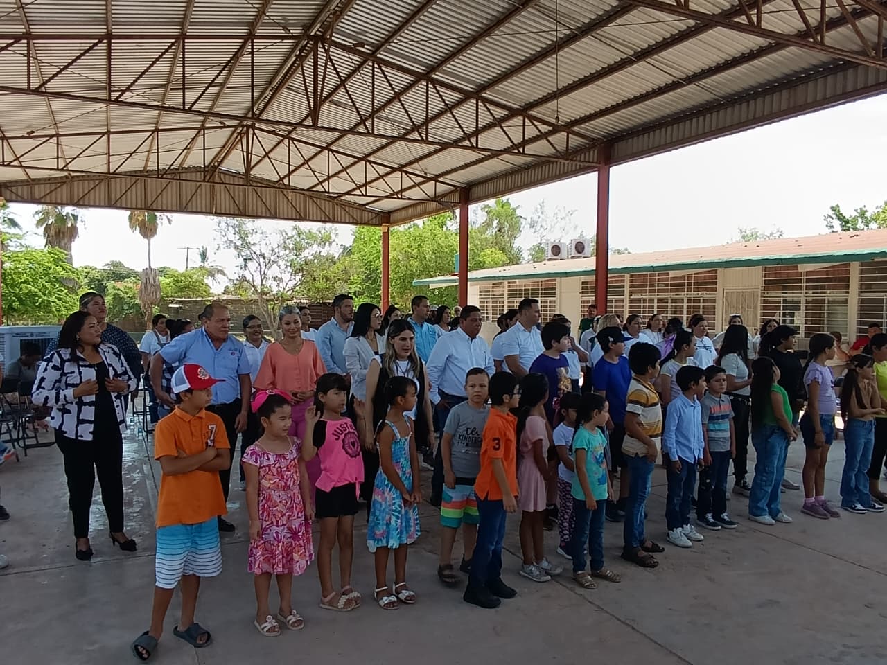 Con juegos y actividades dan banderazo a programa educativo Ahome Vive en El Jitzámuri