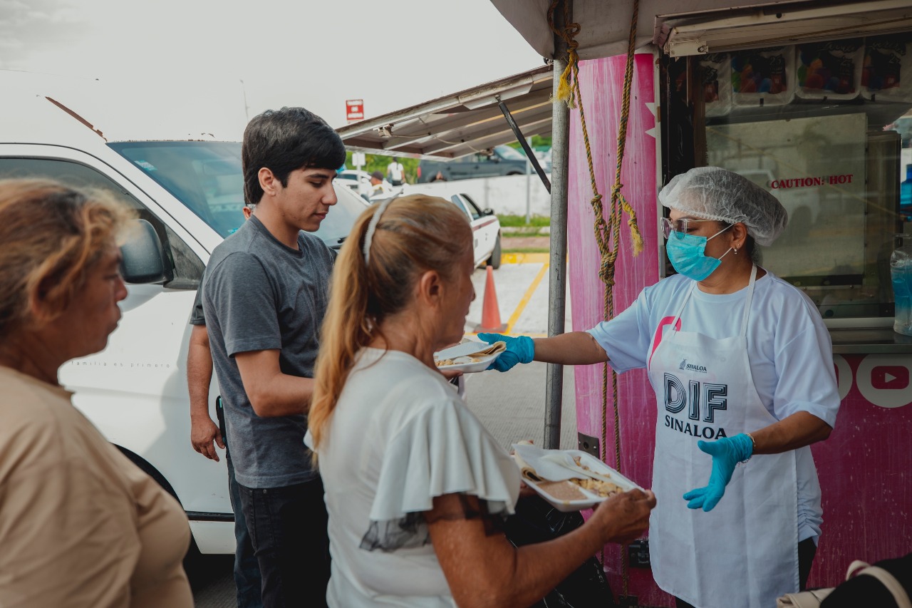 La Cocina Móvil del DIF recorre hospitales de Culiacán