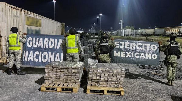 Decomisan más de media tonelada de metanfetamina en Tamaulipas; estaba oculta en tarimas de piedra