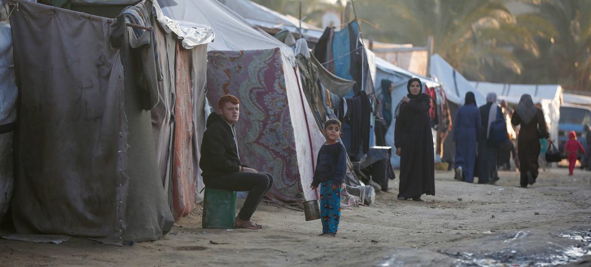 Desnutrición en Gaza cobra la vida de 100 menores en casi dos años de bloqueo
