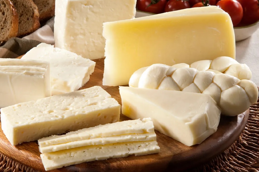 Detectan listeria y salmonela en quesos vendidos en Estados Unidos
