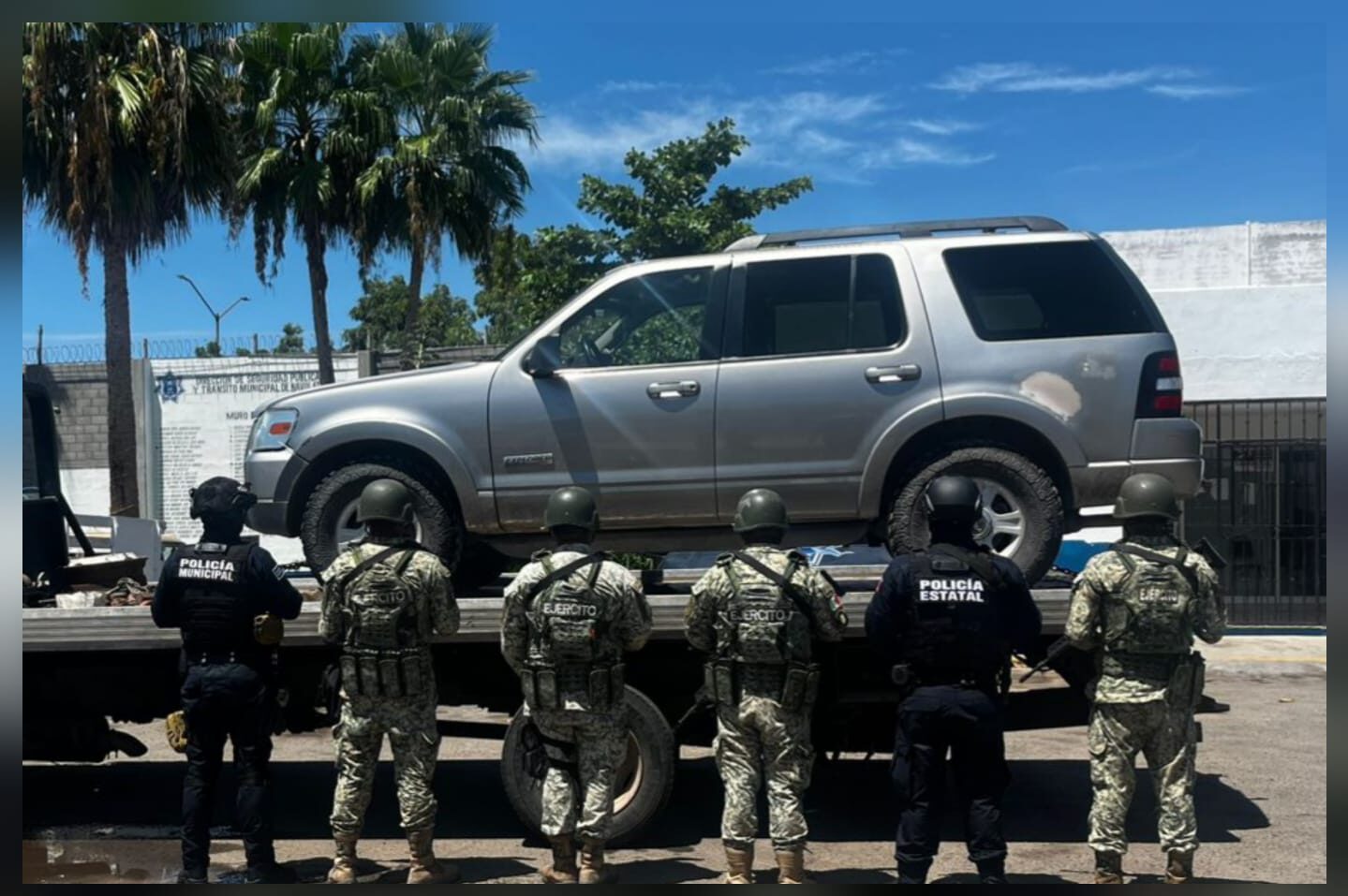 Detienen a un civil, destruyen un laboratorio y dos áreas de concentracion