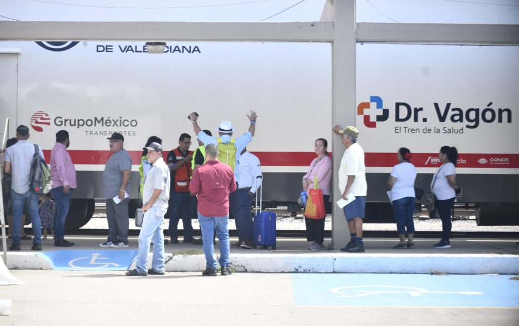 “Tren de la Salud” instalado en Mazatlán.