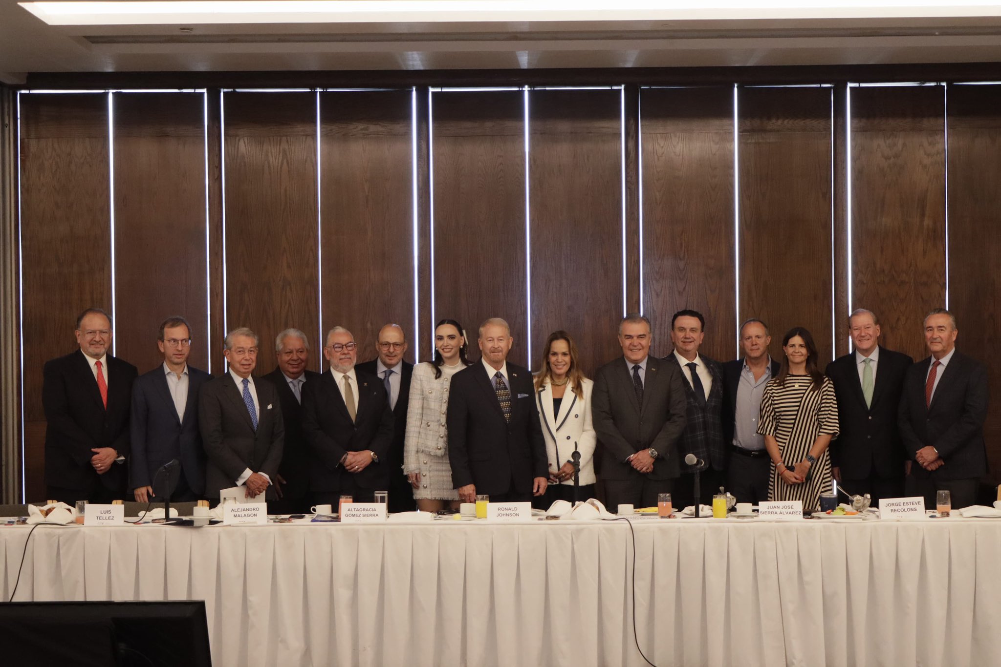 Empresarios mexicanos se reúnen con el embajador de EU en México: 