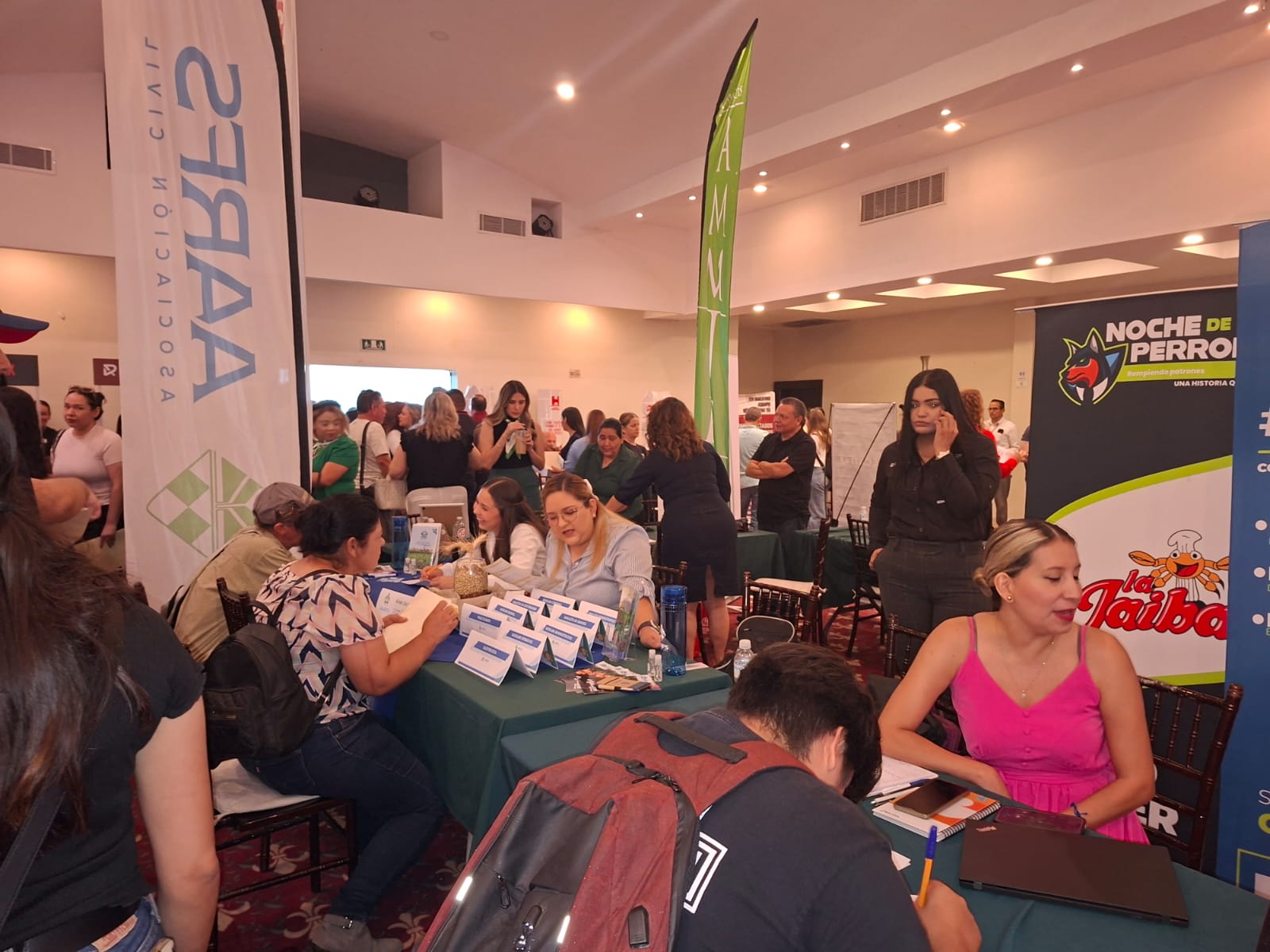 Feria del Empleo en Los Mochis.
