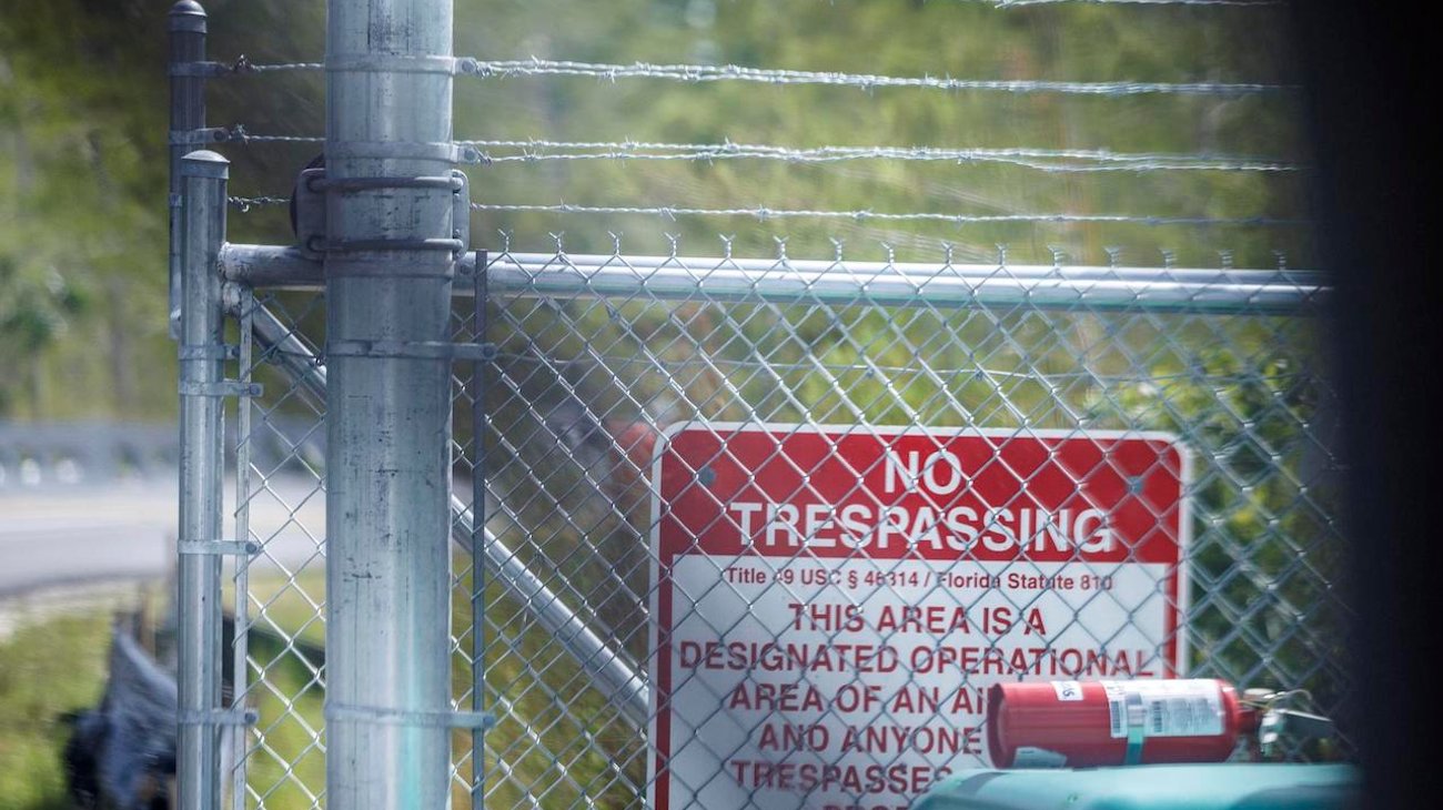 Florida habilitará antigua prisión como nuevo centro para migrantes