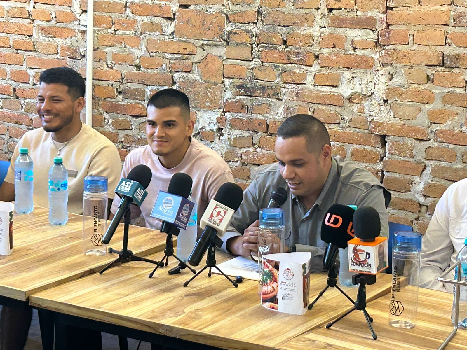 Anuncio de la cartelera de box denominada “Furia en el Ring”.