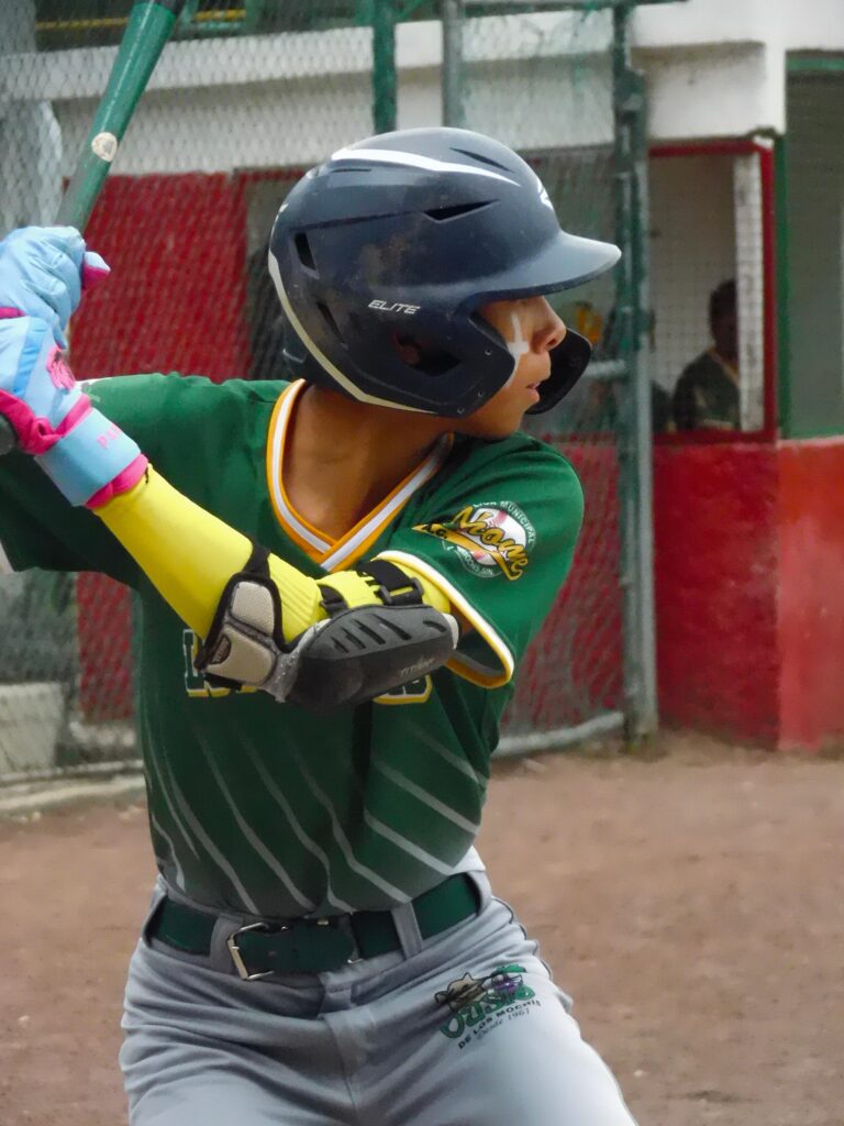 Gael Chin en la categoría Juvenil Menor Ligera en la Ciudad de México