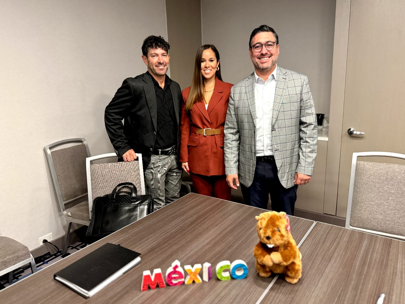 Secretaría de Turismo en Sinaloa presente en una gira en Toronto, Canadá.