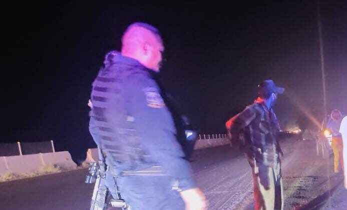 Localizan a una mujer con heridas tras accidente en la carretera México 15, en Guasave