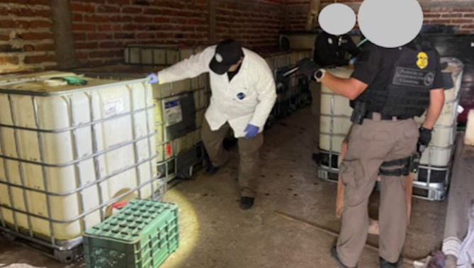 FGR asegura más de 23 mil litros de hidrocarburo durante cateo en Tototlán, Jalisco