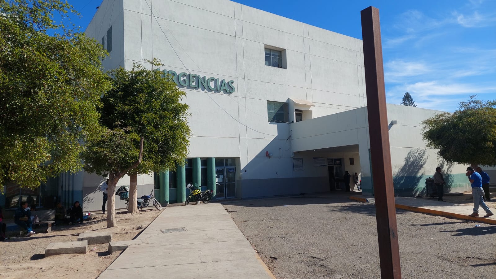 Hombre ingresa a un hospital de Los Mochis golpeado y con heridas de arma blanca