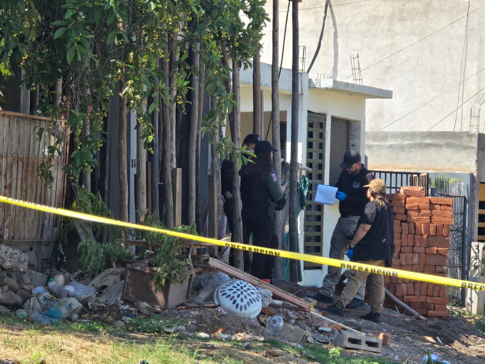 Óscar es el asesinado frente a construcción