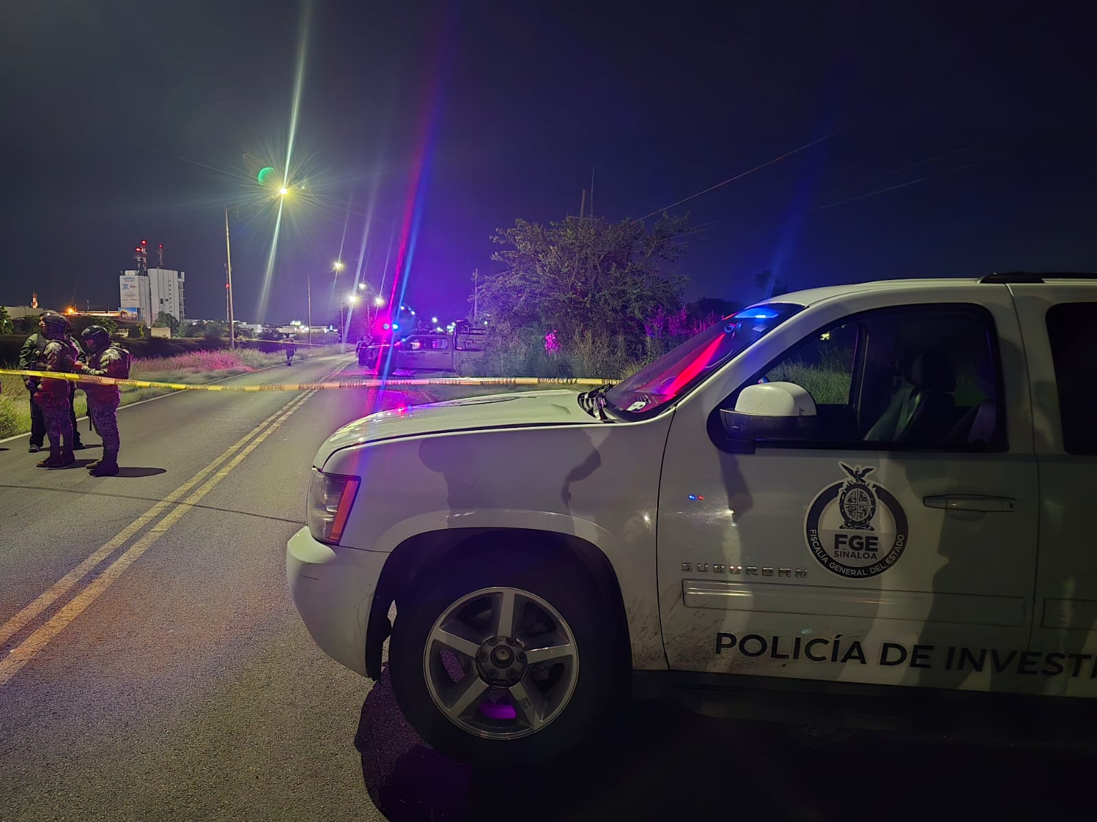 Con un mensaje en cartulina y asesinado a balazos hallan a hombre en Recursos Hidráulicos, Culiacán
