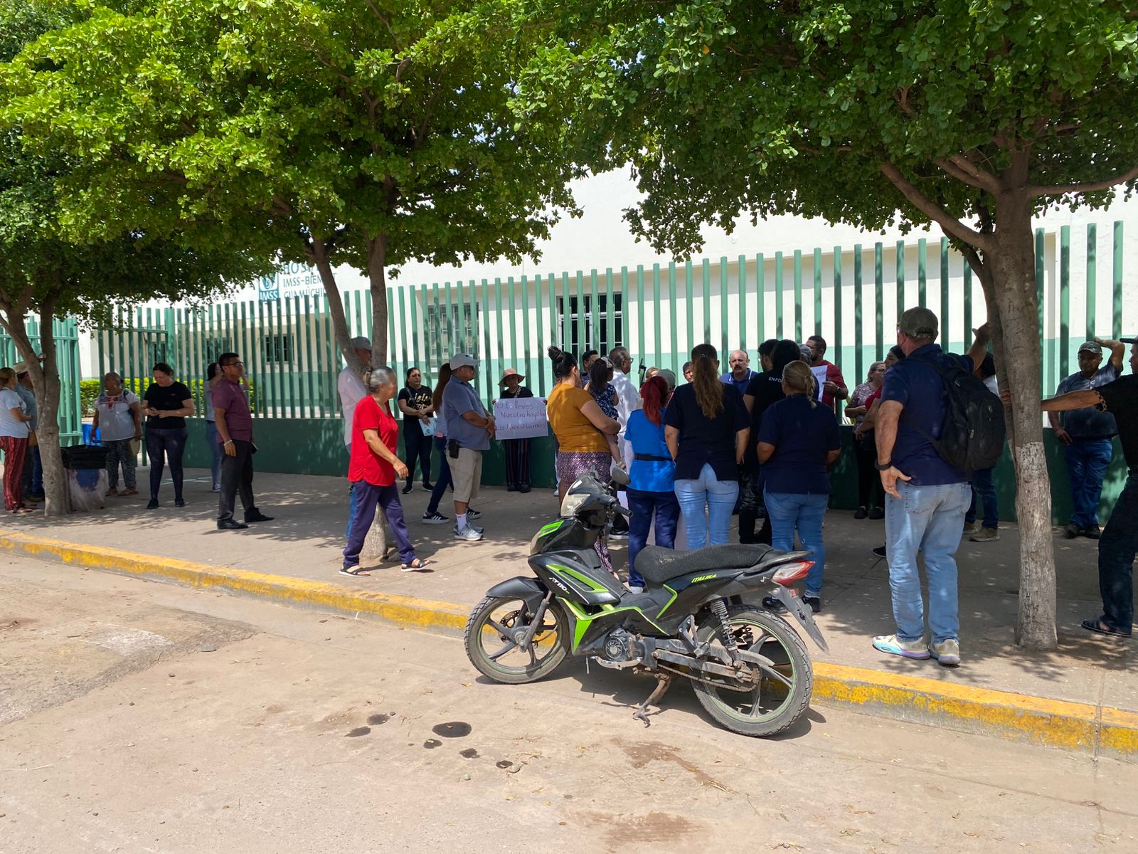 Manifestantes en Guamúchil