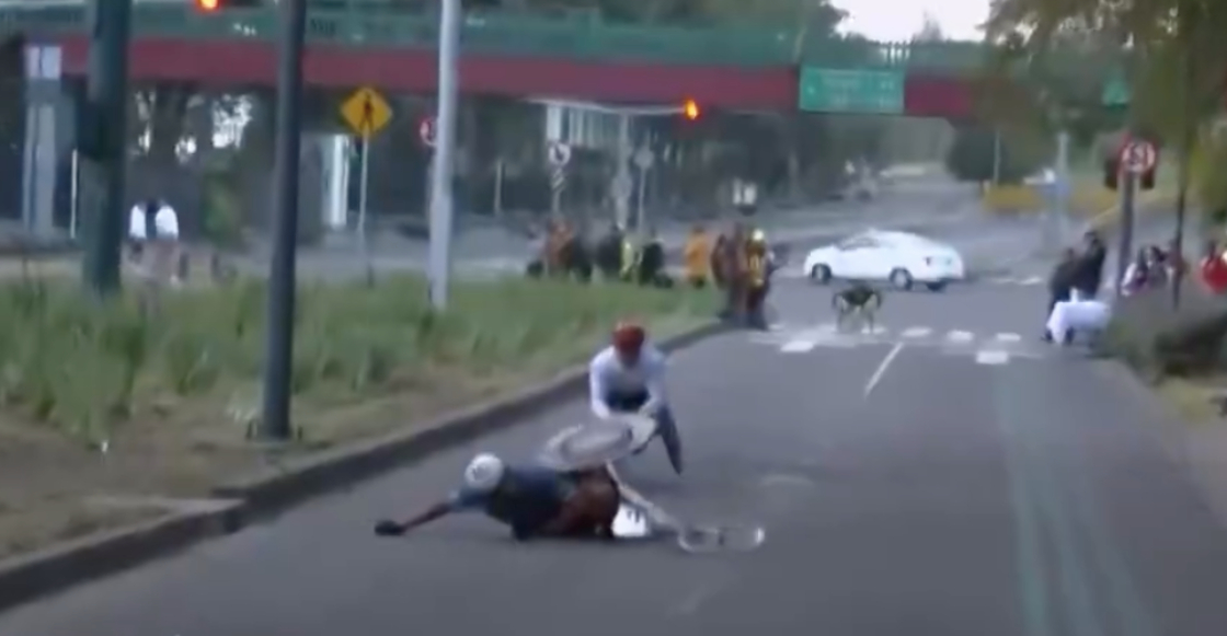 Maratón de CDMX: polémica tras caída de atletas en silla de ruedas por baches en la ruta