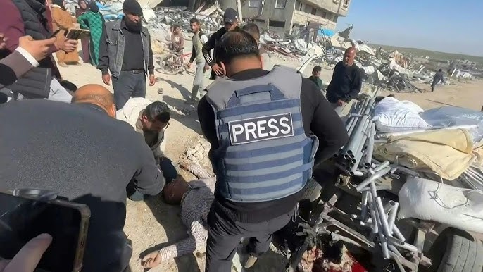 Mueren cuatro periodistas de Al Jazeera en bombardeo