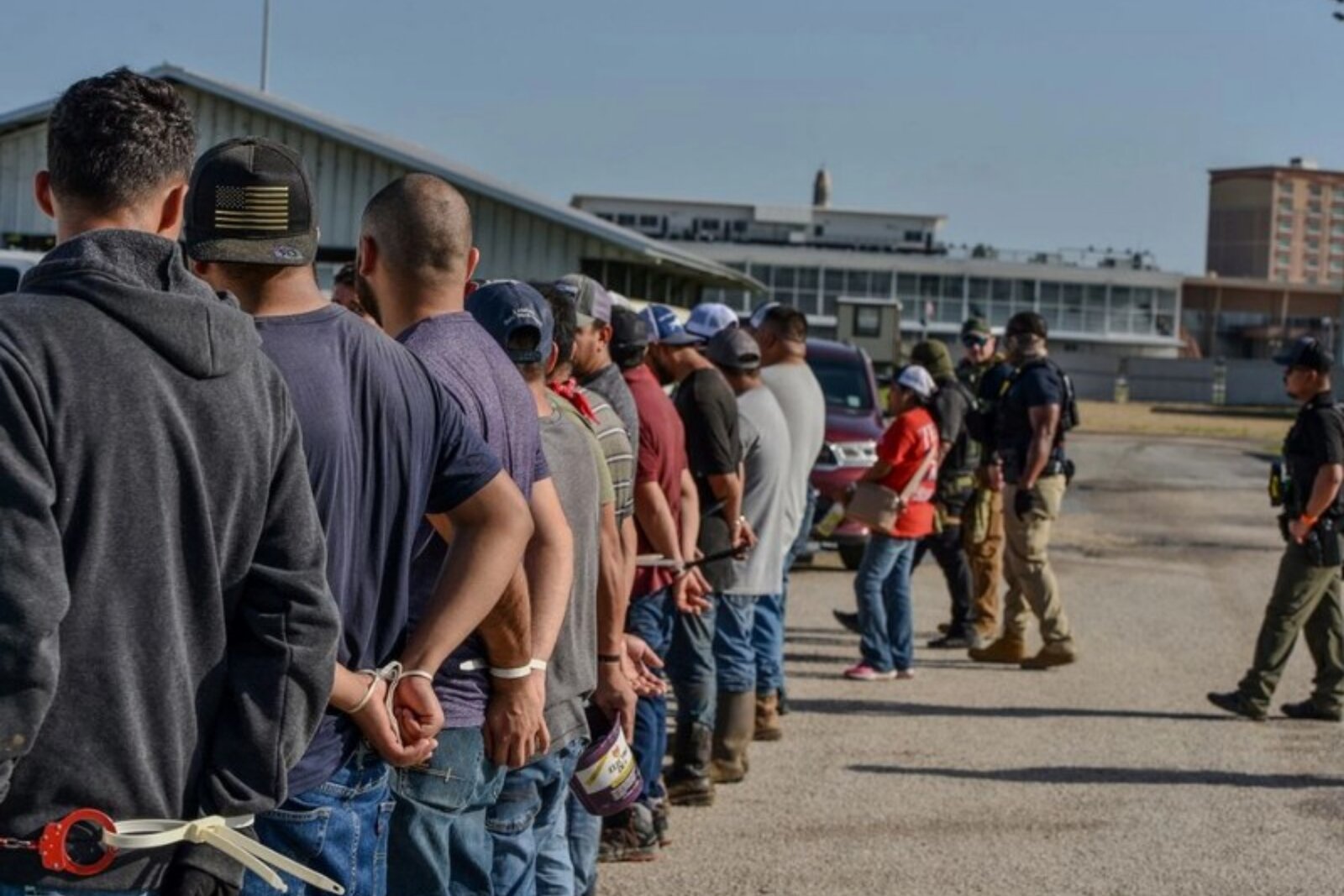 Nuevo centro de detención para migrantes bajo custodia de ICE en Nebraska
